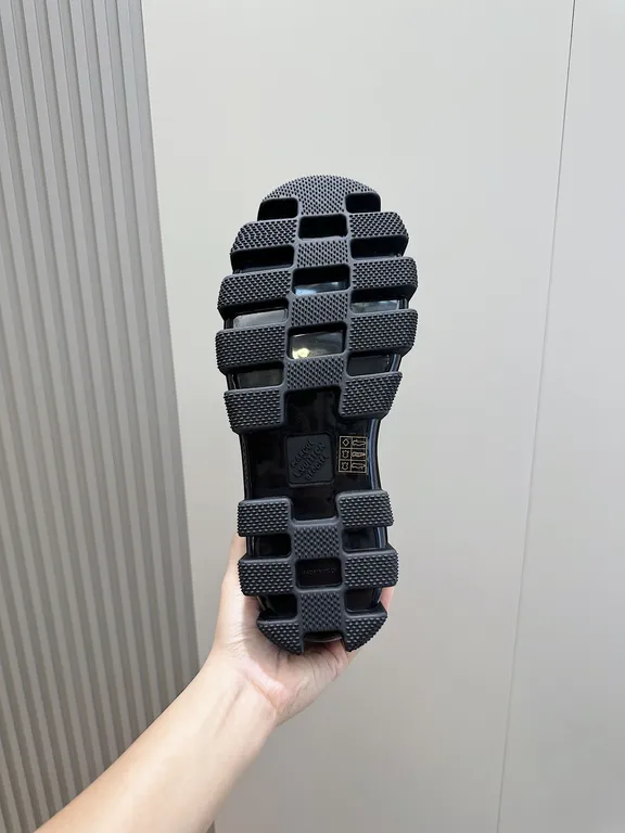 Louis Vuitton Shoe 